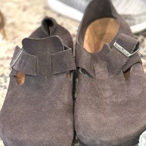 NWOT Birkenstock London perfect for year round wear. No box